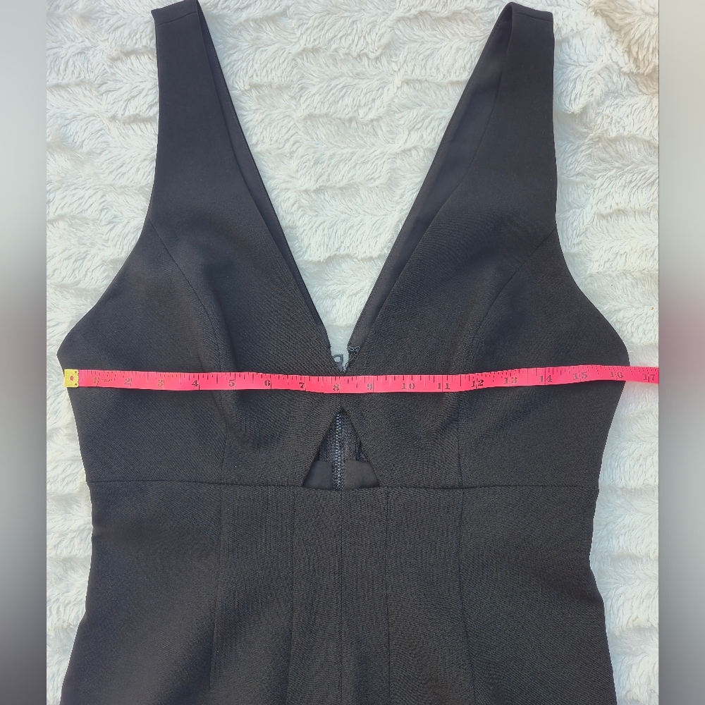 Alice + Olivia Elegant Black Backless Dress - Picture 4 of 11